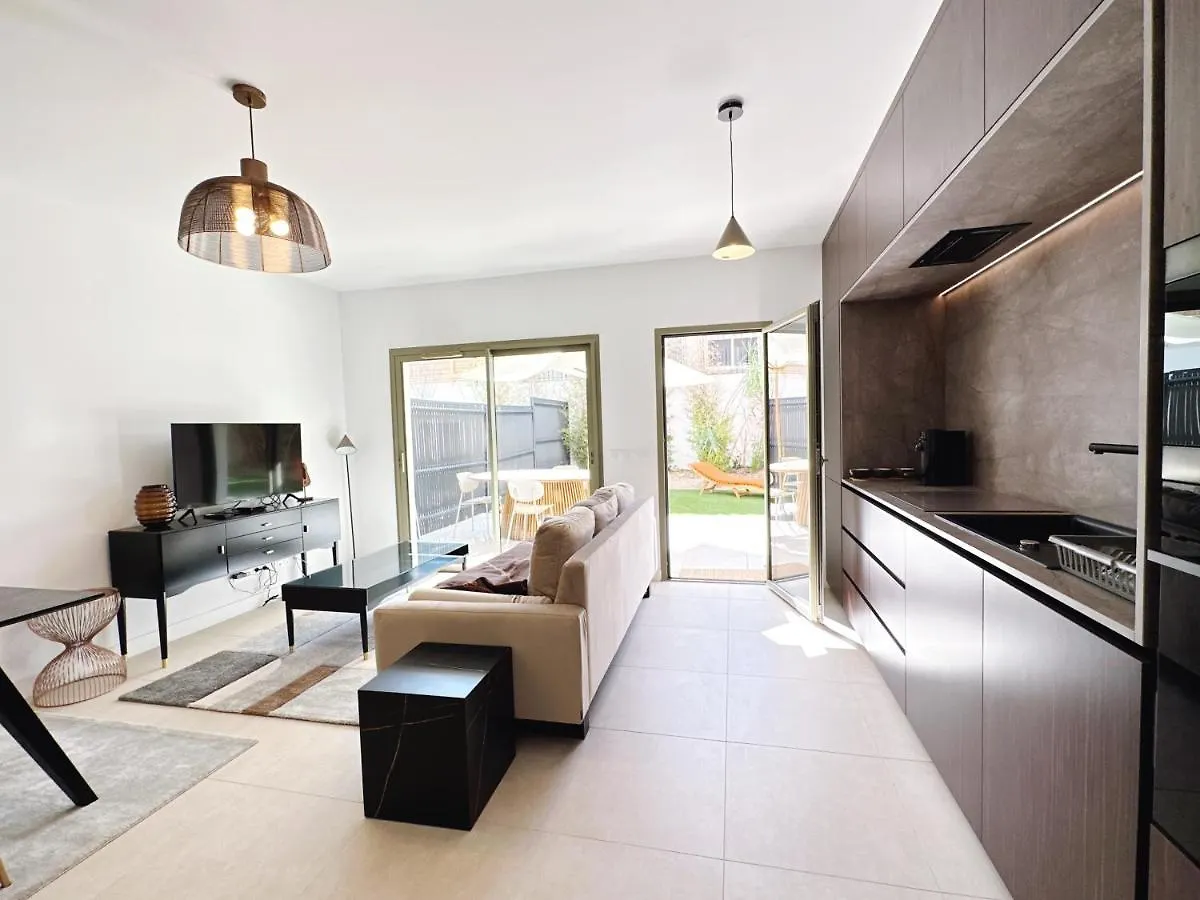 Appartement Moderne Tout Equipe. Marseille France